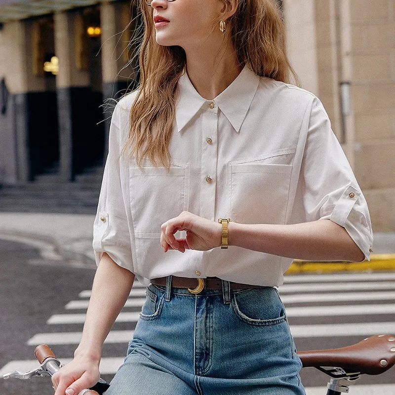 Shirt Women's Summer White Top 2024 New Popular Metal Buckle Big Pocket This Year Popular Beautiful Shirt Half Sleeve