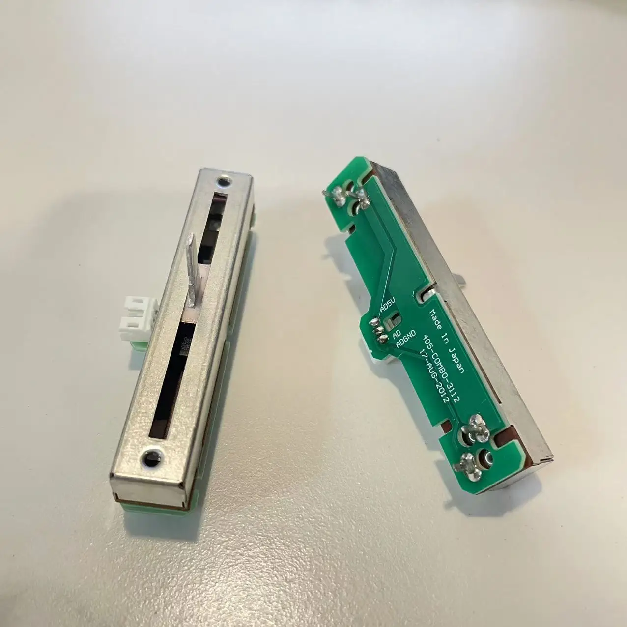 Сменный фейдер в сборе для Pioneer XDJ R1 (704-COMBO-A482/405-COMBO-3112) из 2 шт.