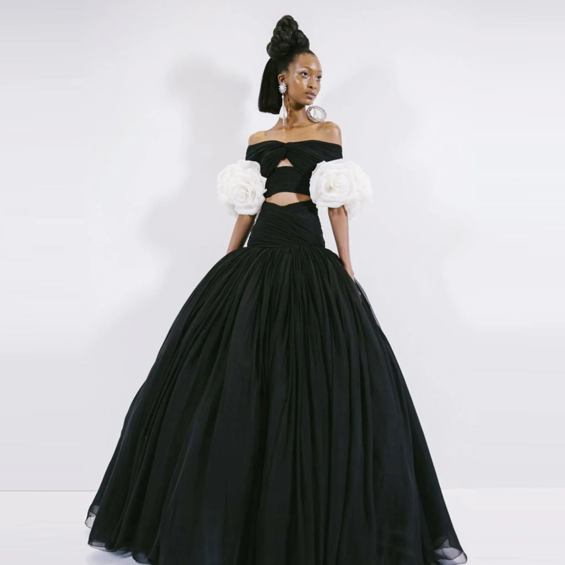 

Black Satin A Line Prom Dress Ruffles White 3d Flowers Evening Gowns Aso Ebi Floor Length Formal Party Dress