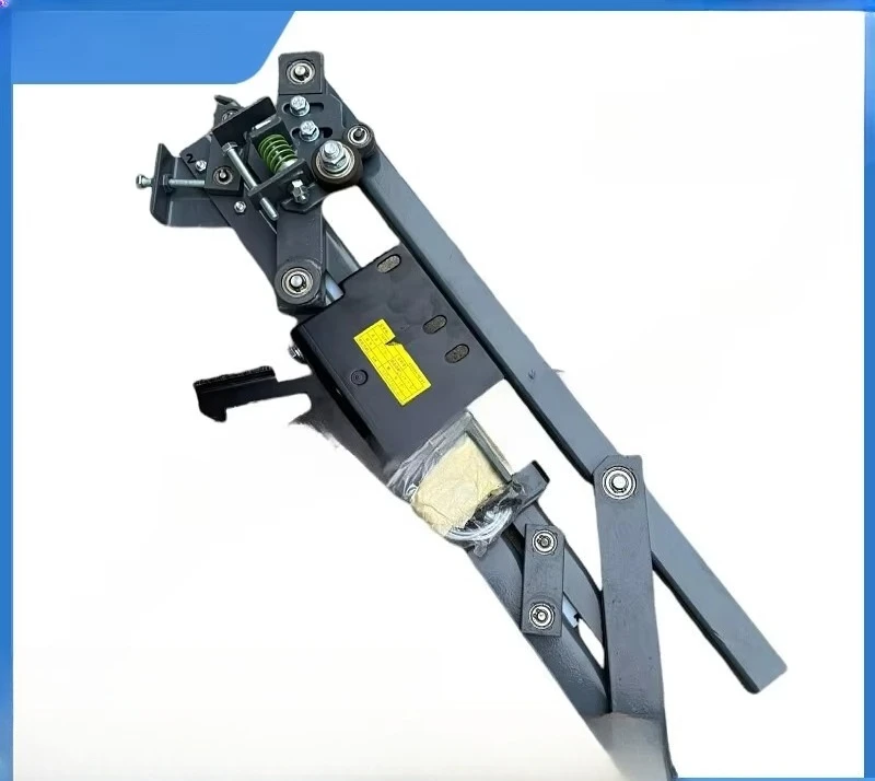 Applicable to elevator accessories CV620 elevator door