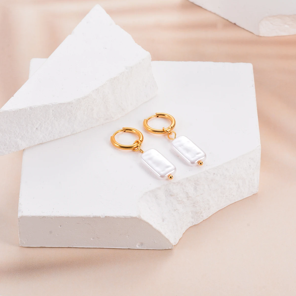 New Simple Stainless Steel Gold Color Hoop Earring for Women Irregular Imitation Pearls Drop Earring Hypoallergenic Jewelry Gift