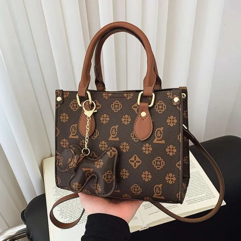 

Fashion Designer Bag Women Large Capacity Square Bags Ladies Fashion Women's Handbag Crossbody Bag Letter Printed Shoulder Bag f
