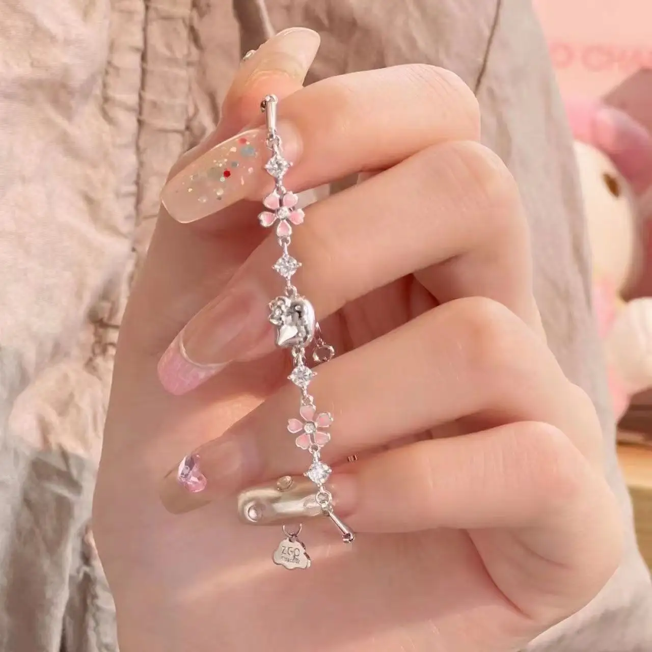 Miniso ضوء زهر الكرز كيتي سوار المرأة المتخصصة تصميم تنوعا سانريو محظوظ أربع أوراق التمساح سوار المرأة هدية