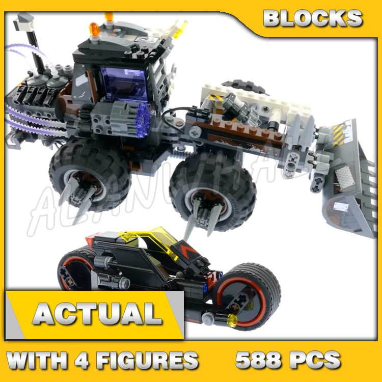 588pcs Super Fighter Two-Face Double Demolition Excavator Batcycle Road barriers 10738 Building Blocks toy Compatible With Model