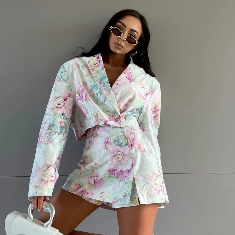 

Printed Fashion 2-Piece Skirt Women's V-neck Cubic Top and Mini Skirt Set Office Commuter Wedding Women's Contrast Color Set