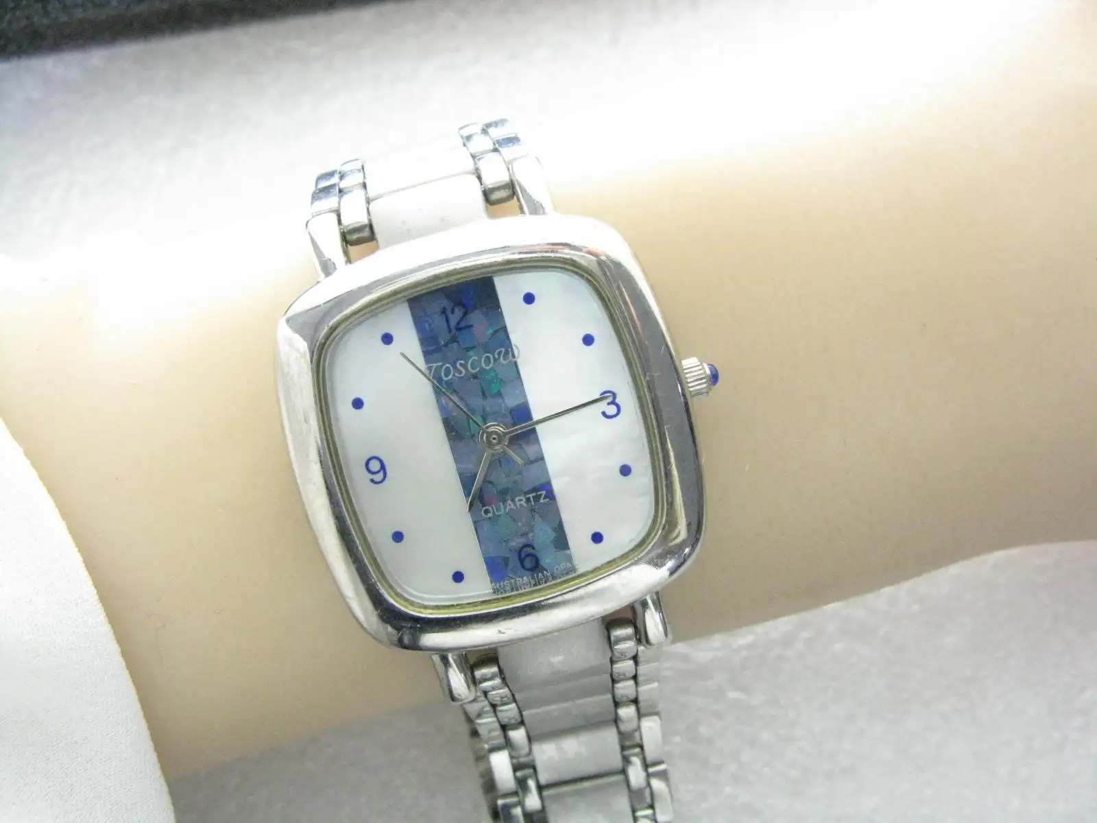 Australian OPAL Dial Neutral quartz watch (unisex)