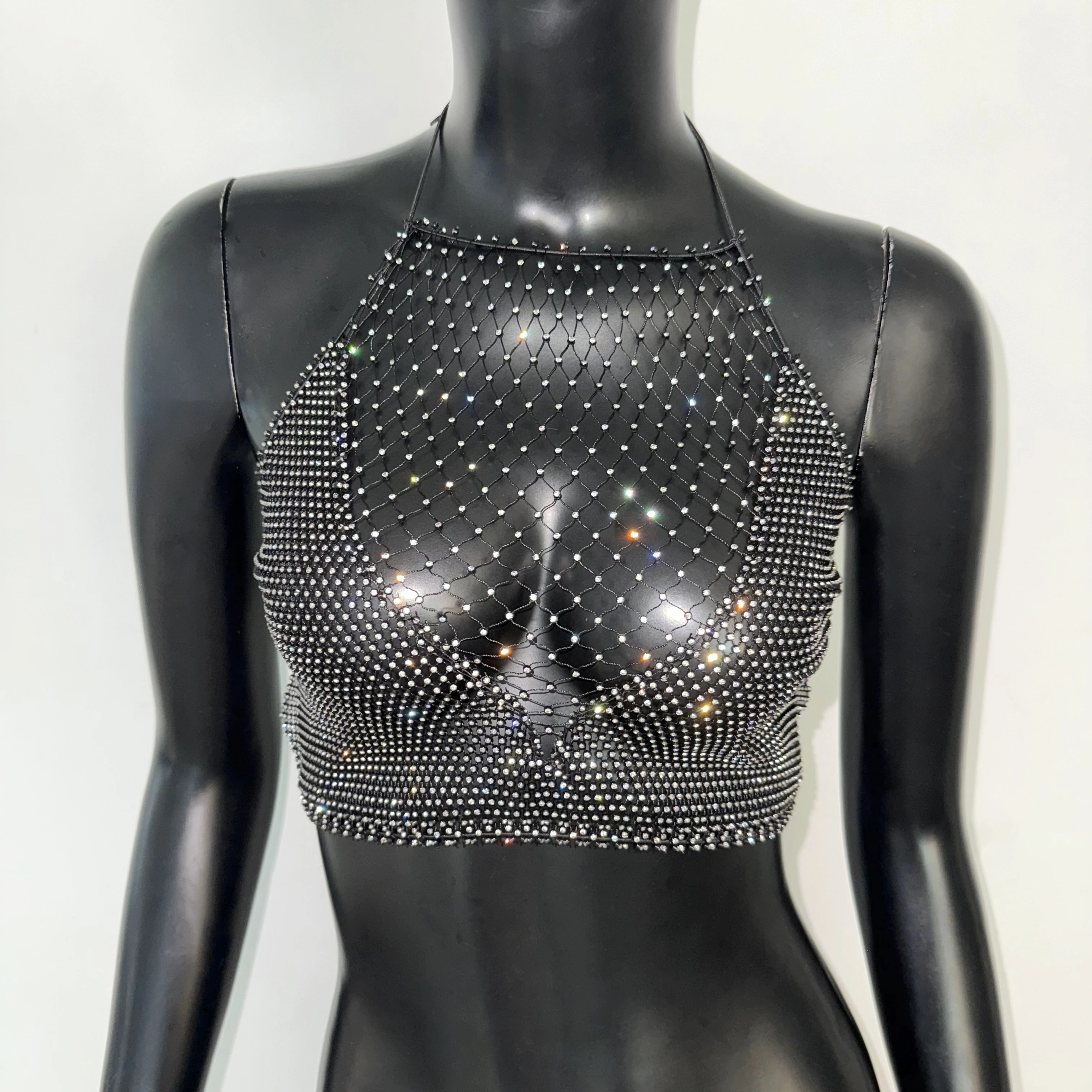 เสื้อครอปสายเดี่ยวรัดรูปซีทรูลายตาข่ายประดับเพชร แต่งรูเว้าหลัง เซ็กซี่ แฟชั่นสำหรับงานปาร์ตี้และเทศกาลดนตรี