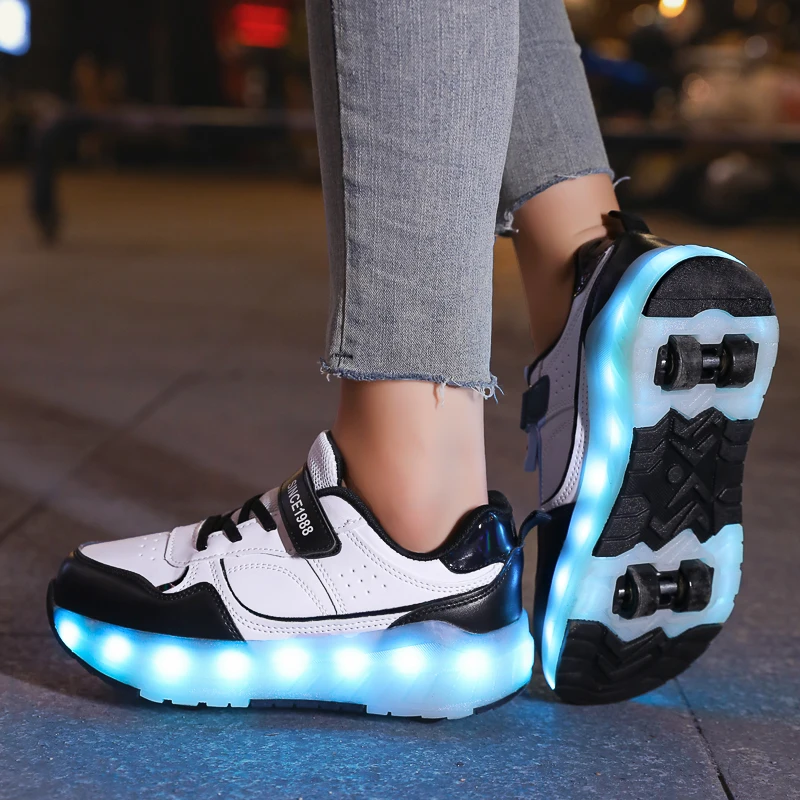 Zapatillas de deporte con luz LED para niños y mujeres, zapatos luminosos con ruedas, luces recargables, 4 ruedas