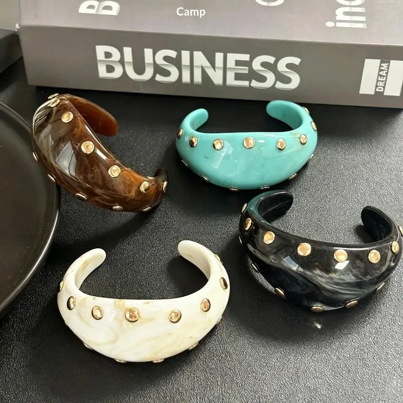 Vintage Marble Pattern Bangle Gold Studded Chunky Resin Cuff Bracelet Stylish Jewelry for Ladies Everyday Matching