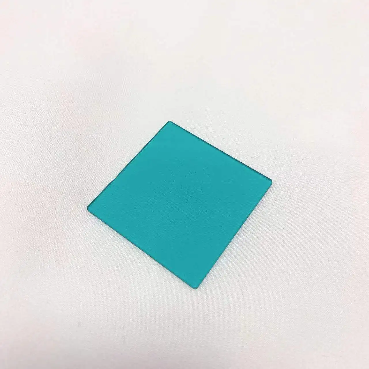 Multiple Sizes 51x41x1mm Visible High Pass Blue Color IR Cut Low Pass Filter Glass QB21