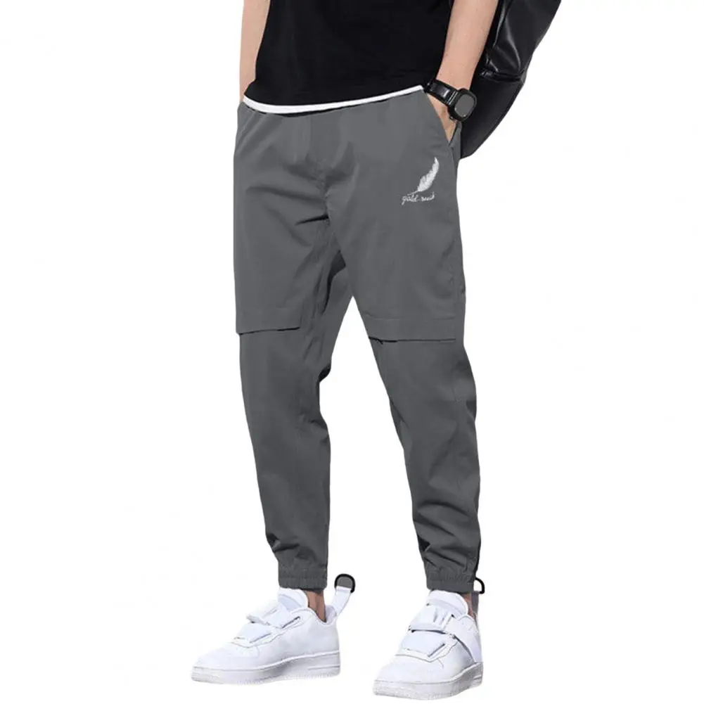 

Sport Trousers Shrink Resistant Shrinkable Cuffs Loose Fit Trendy Hip Hop Style Men Sports Pants Casual Pants Versatile