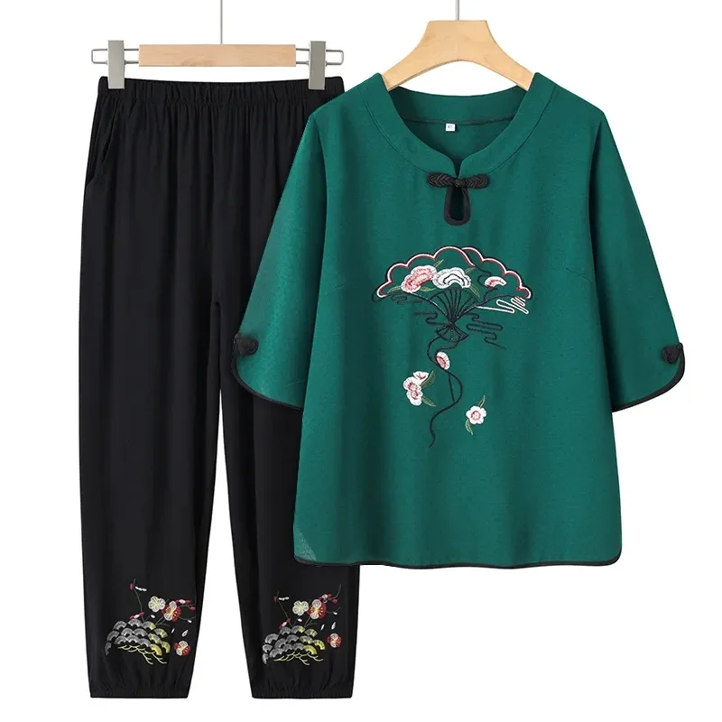 

Summer Women's Middle-aged Elderly Mothers, Korean Short Sleeved Embroidered Two-piece Set, Elderly Lady Grandmother's Clothing