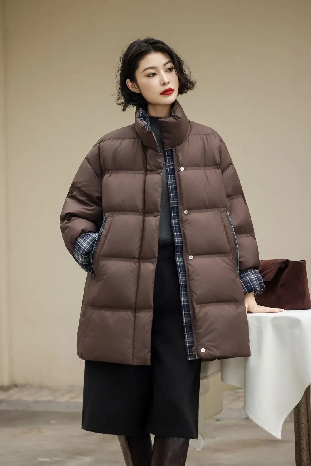 90 الأبيض بطة أسفل سترة منفوخة منقوشة تقسم أسفل سترة المرأة الشتاء المألوف الوجه الأكمام سميكة منتصف طول سترة الخبز