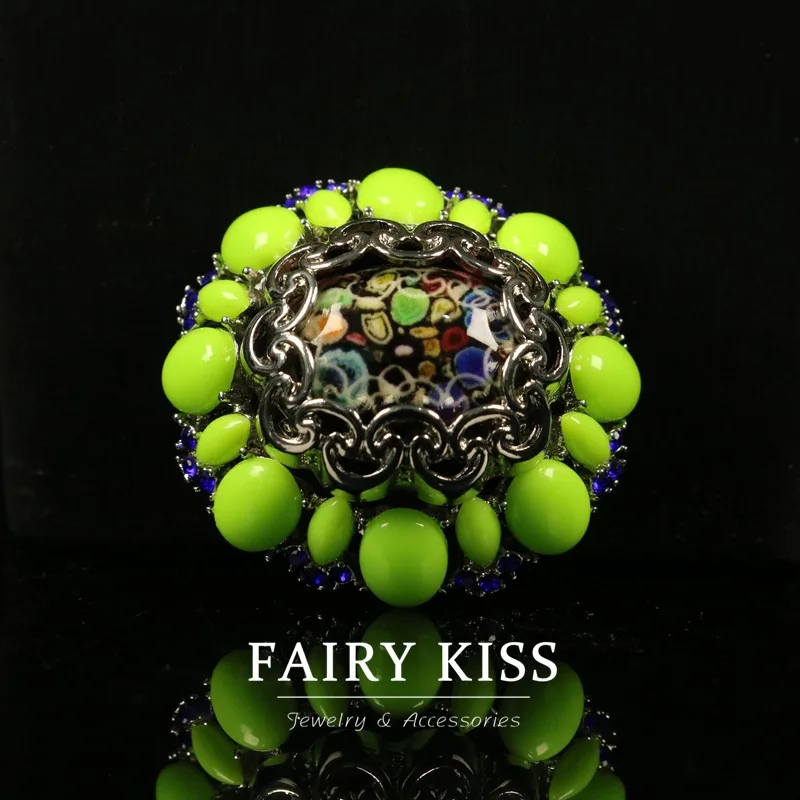Retro Style Personalized Design Glass Inlaid Pavé Full of Diamonds Small and Exquisite Brooch