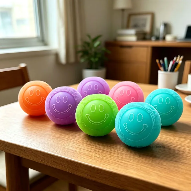 Nouvelle série de produits 2026 : Boîte mystère de jouets anti-stress de bureau, décorations et balles anti-stress souples pour le divertissement sous pression et cadeaux
