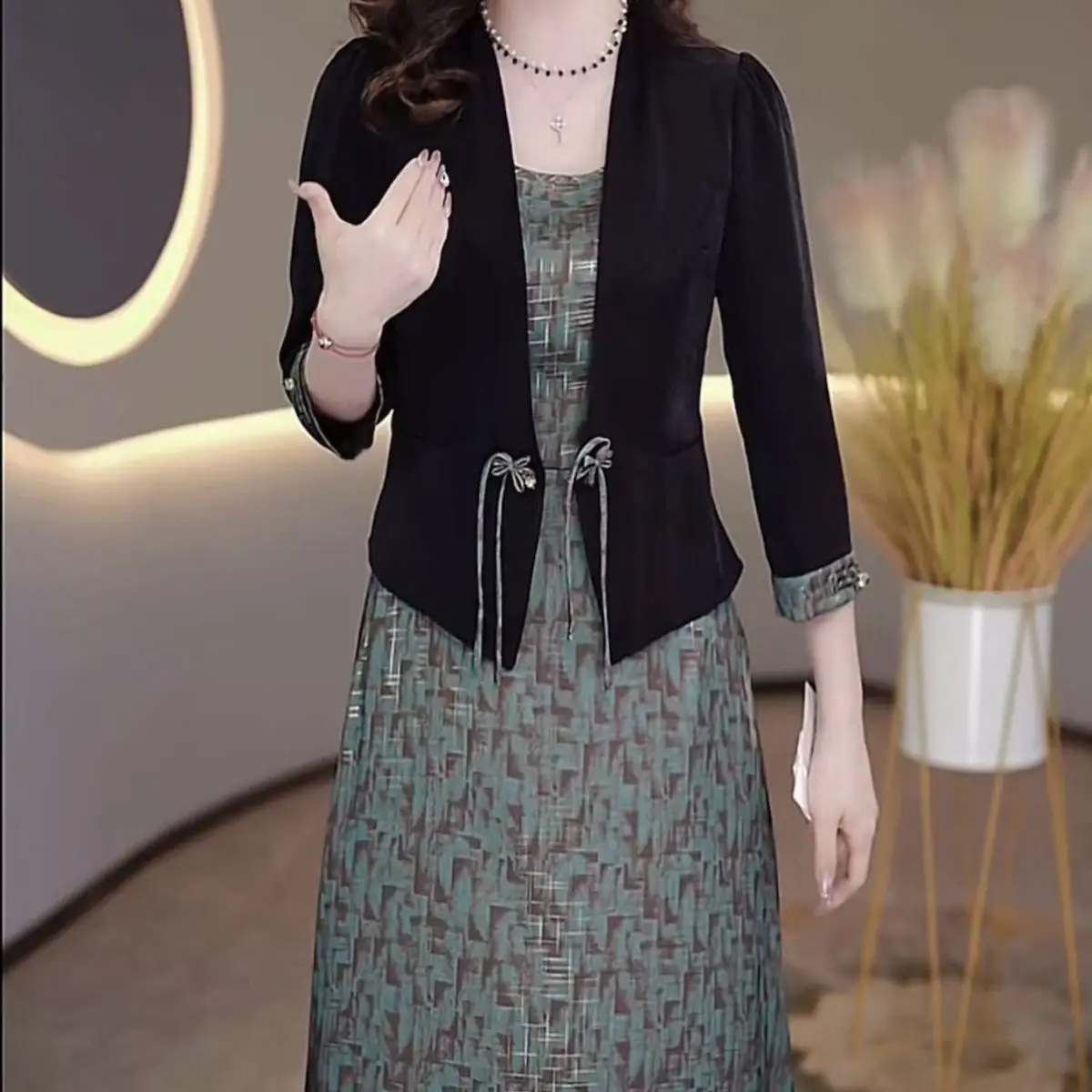 

Elegant Chinese Style Mother's Chic Age-Reducing Two-Piece Fall Dress