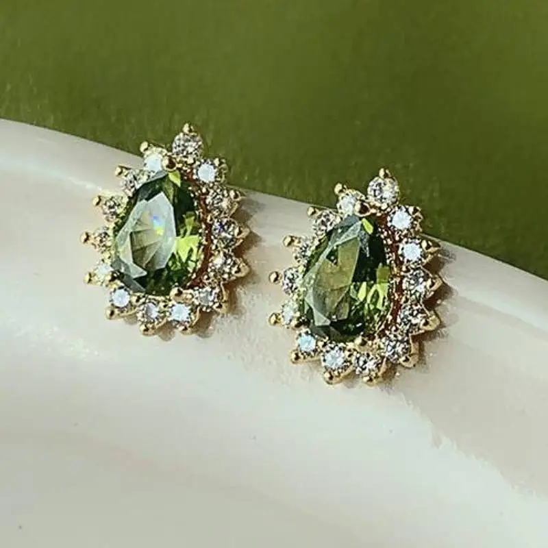 Huitan Women Stud Earrings Fashion Wedding Party Versatile Accessories Inlaid Shiny Cubic Zirconia Simple Minialist Lady Jewelry