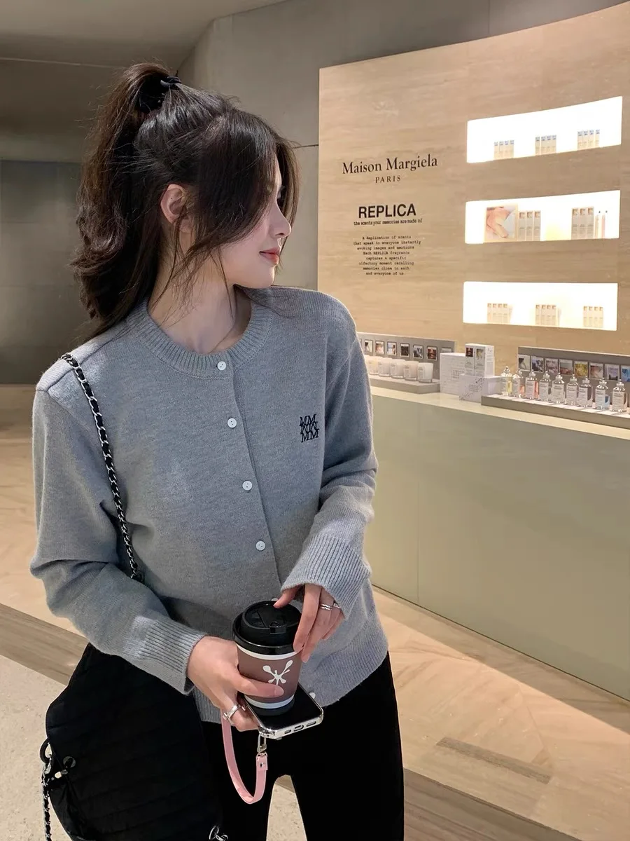 2024 Autumn and winter Cashmere Cardigan Sweaters Women Long Sleeve O-Neck Cashmere Cardigan Women Knitwear Tops