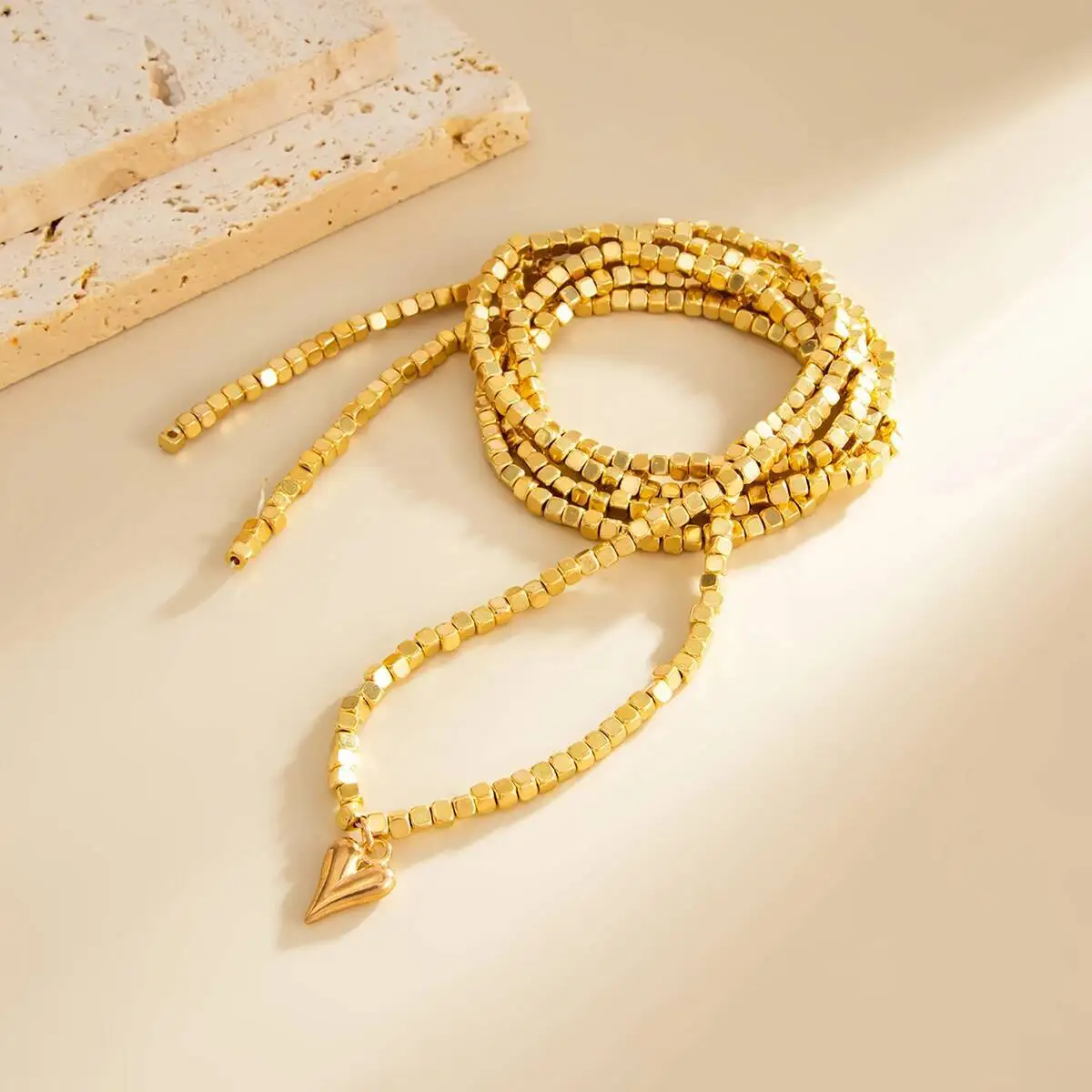 SHIXIN رائعة الذهب اللون سلسلة طويلة القلب قلادة قلادة المرأة ريترو قابل للتعديل متعدد الطبقات المختنق سترة سلسلة سيدة هدية