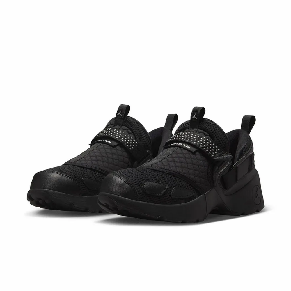 Zapatillas deportivas Nike Jordan Runner para mujer con cierre de velcro: zapatillas informales cómodas, antideslizantes y duraderas HQ2164-001