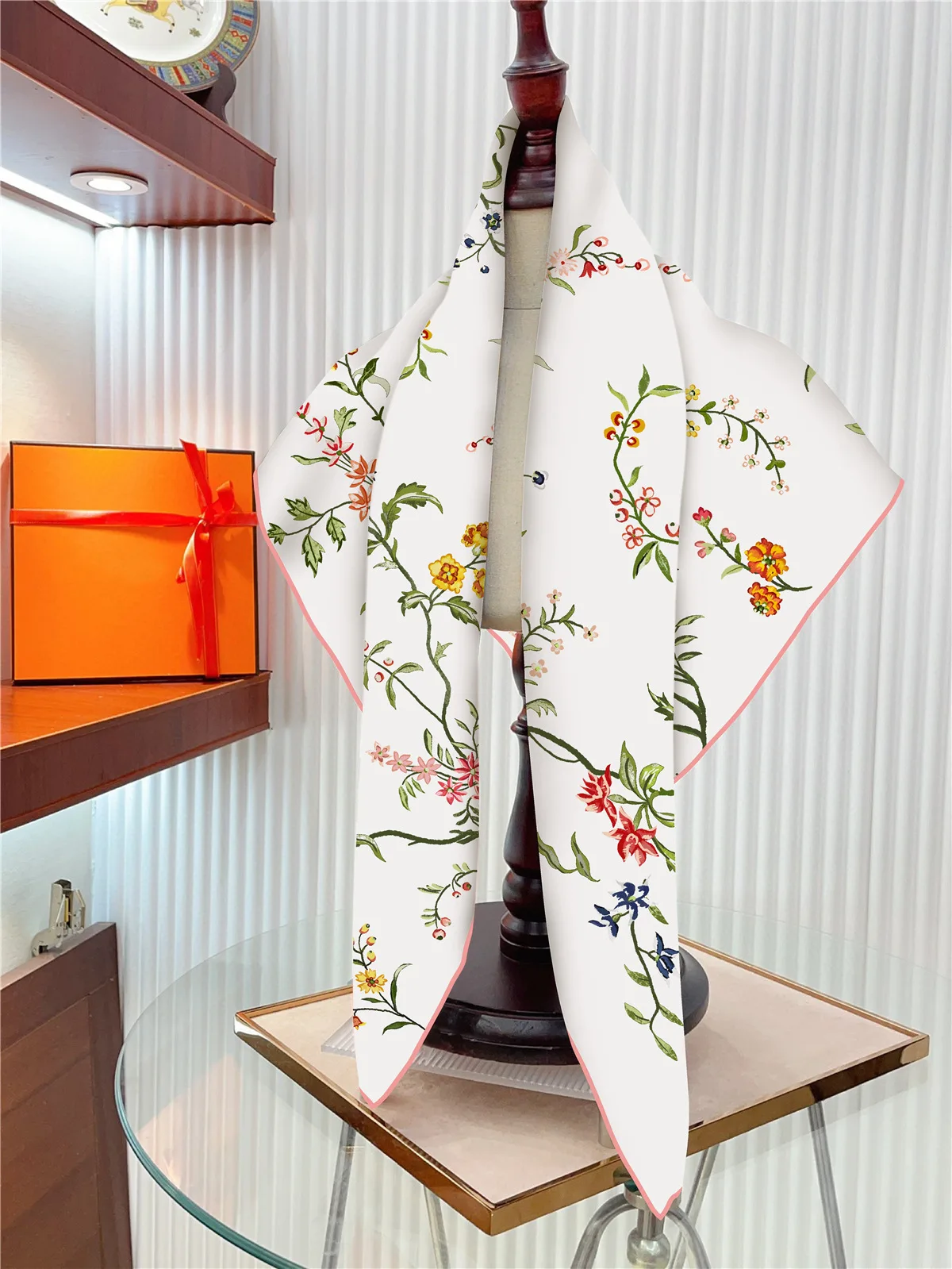 حك وشاح حريري شال فاخر الغابة الحيوان شجرة المال طباعة وشاح مربع النساء الحجاب باندانا فولارد منديل الأوشحة الرأس