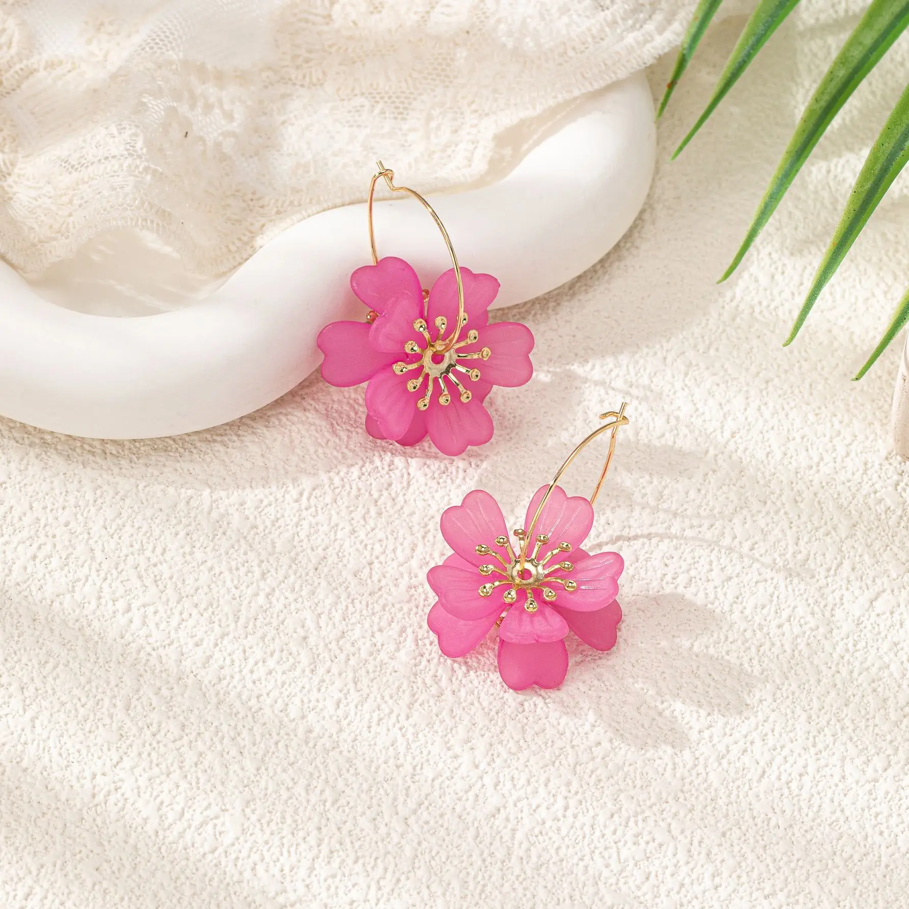 Exquisite Double-layers Camellia Flower Elegant Earrings for Women Party Acrysic Hoop Earring Fashion Jewelry Ear Accessories