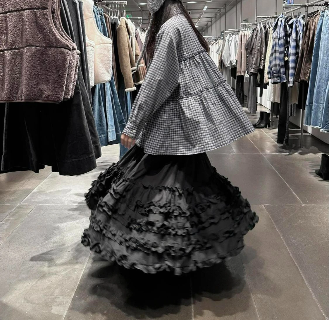 New Retro Gray Fungus Edge Design Skirt Women's 2026 Autumn and Winter High Waist and Thin Splicing Dress