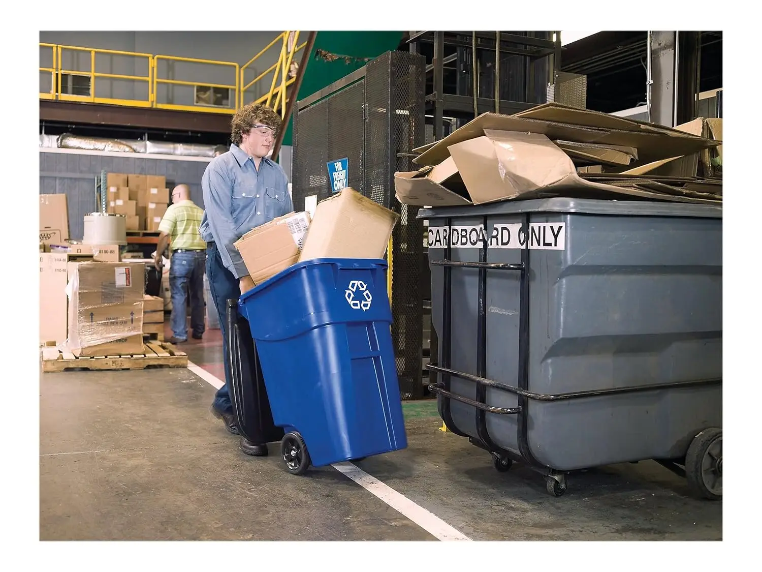 Rubbermaid Commercial Products BRUTE Rollout Heavy-Duty Wheeled Recycling Can/Bin, 50-Gallon, Blue Recycling,