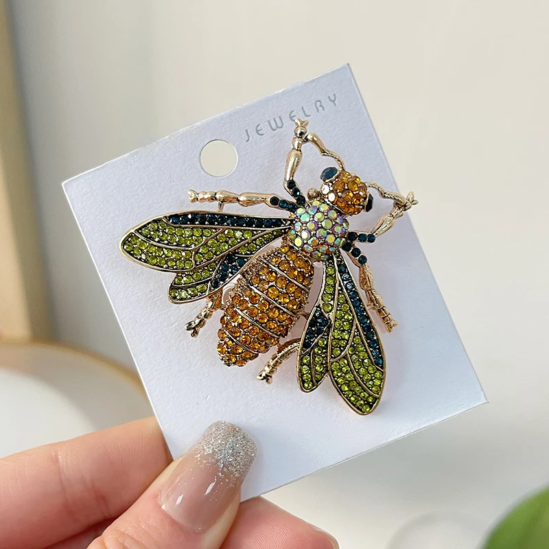 EASYA Strange and Novel Insect Shaped Alloy Brooch Inlaid Rhinestone Shining Banquet Prom Women\'s Decorative Dress Ornament