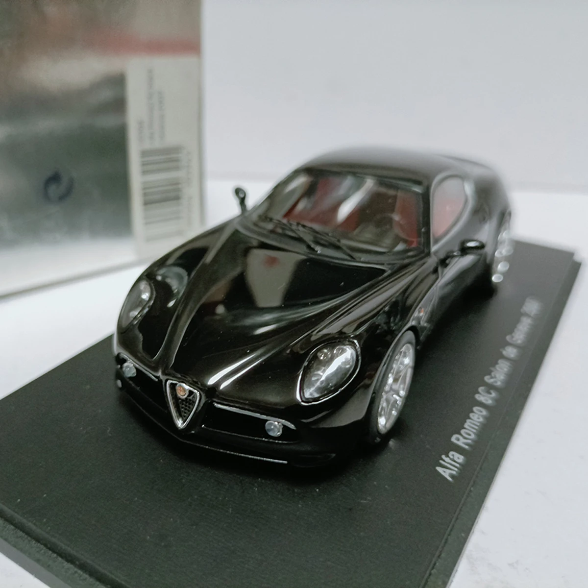 Spark 1:43 Escala Resina Alfa Romeo 8C Salon De Geneve 2007 Carros de Brinquedo Modelo Clássico Nostalgia Presentes Adultos Lembrança Exibição Estática
