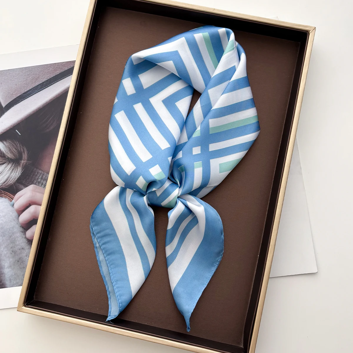 وشاح مربع فاخر للنساء أنيق للسيدات الحجاب منديل للسفر لينة وصمة عار تقليد الأوشحة الحريرية شال لارتداء اليومي