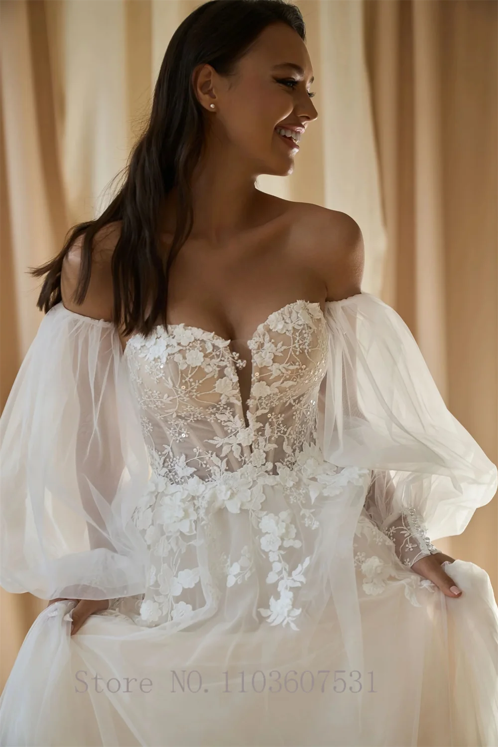 Off the Shoulder Applique gaun pernikahan Tulle, gaun pengantin ilusi A-line lipit dengan lengan Puff yang dapat dilepas untuk wanita