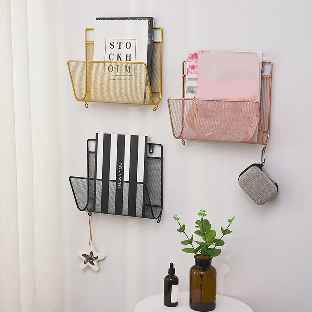 Wall Mounted Rack for Books Magazines Nordic Iron Shelf Bended Mesh Structure with Hanging Hooks Room Bedroom