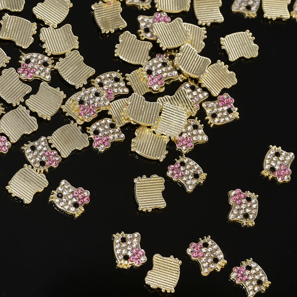 30個入り 3Dミックス ハローキティ クリスタルラインストーン ネイルチャーム 漫画キティ猫ヘッド ダイヤモンド 高級ネイルジェム マニキュアデコレーション