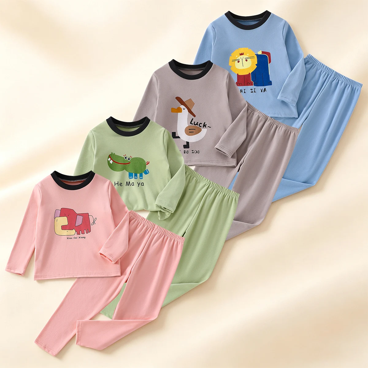 2-Piece Children's Autumn/Winter cartoon Animal Print Warm Suit for Boys and Girls, Cute and Fun Brushed Base Home Set Sleepwear