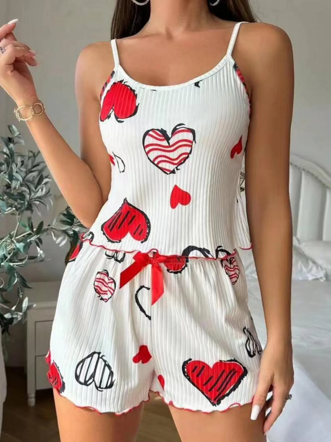 Sleepwear Women's Pajamas Set 2 Pieces Camisole Heart Love Printing Casual Tank Tops and Shorts Ventilate Soft Loungewear