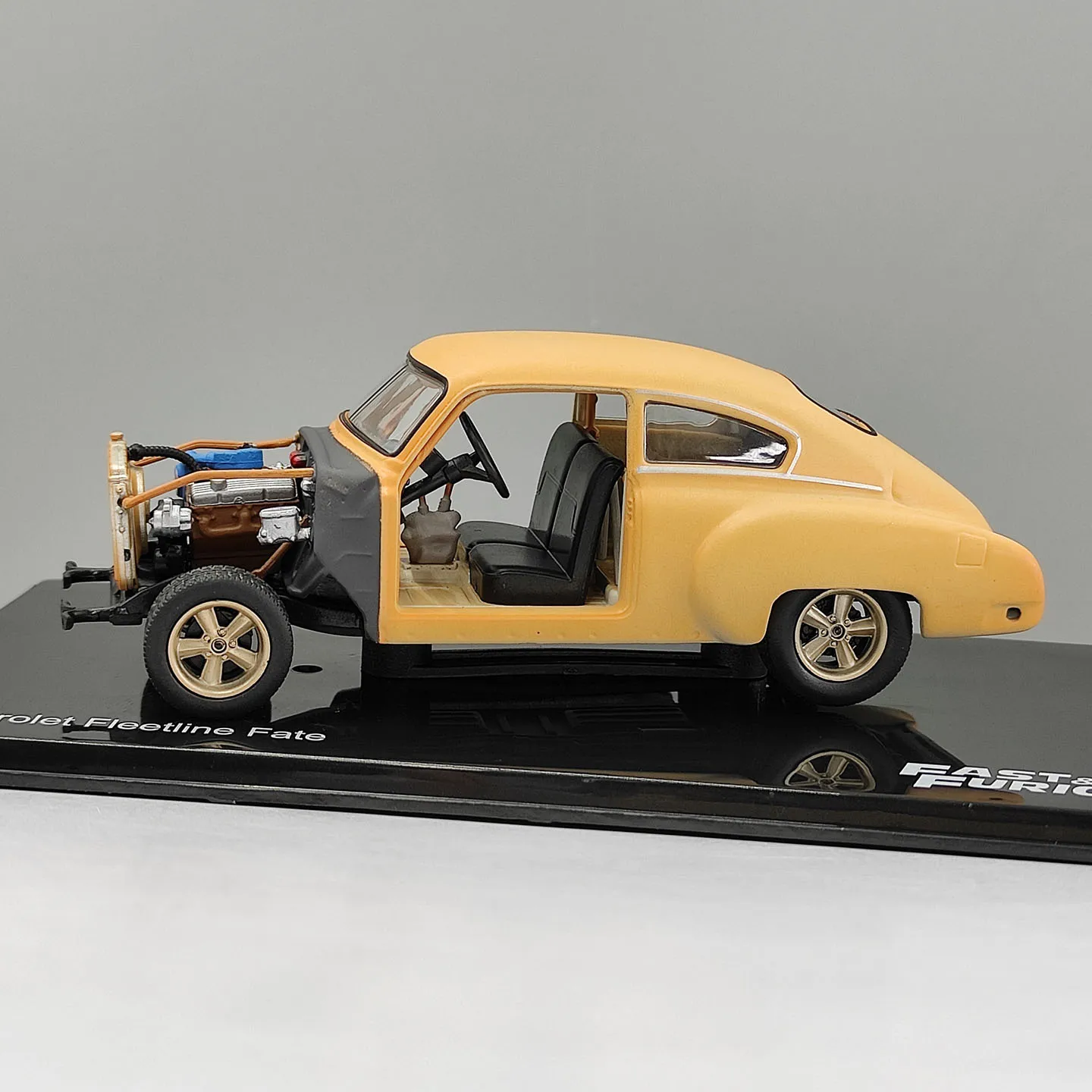 Diecast IXO 1:43 Scale Chevrolet Fleetline Fate Alloy Car Model