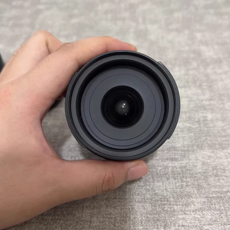 95% جديد أصلي لـ Tamron 20 مللي متر f/2.8 Di III OSD M1:2 (F050) عدسة تركيز ثابتة بزاوية واسعة جدًا