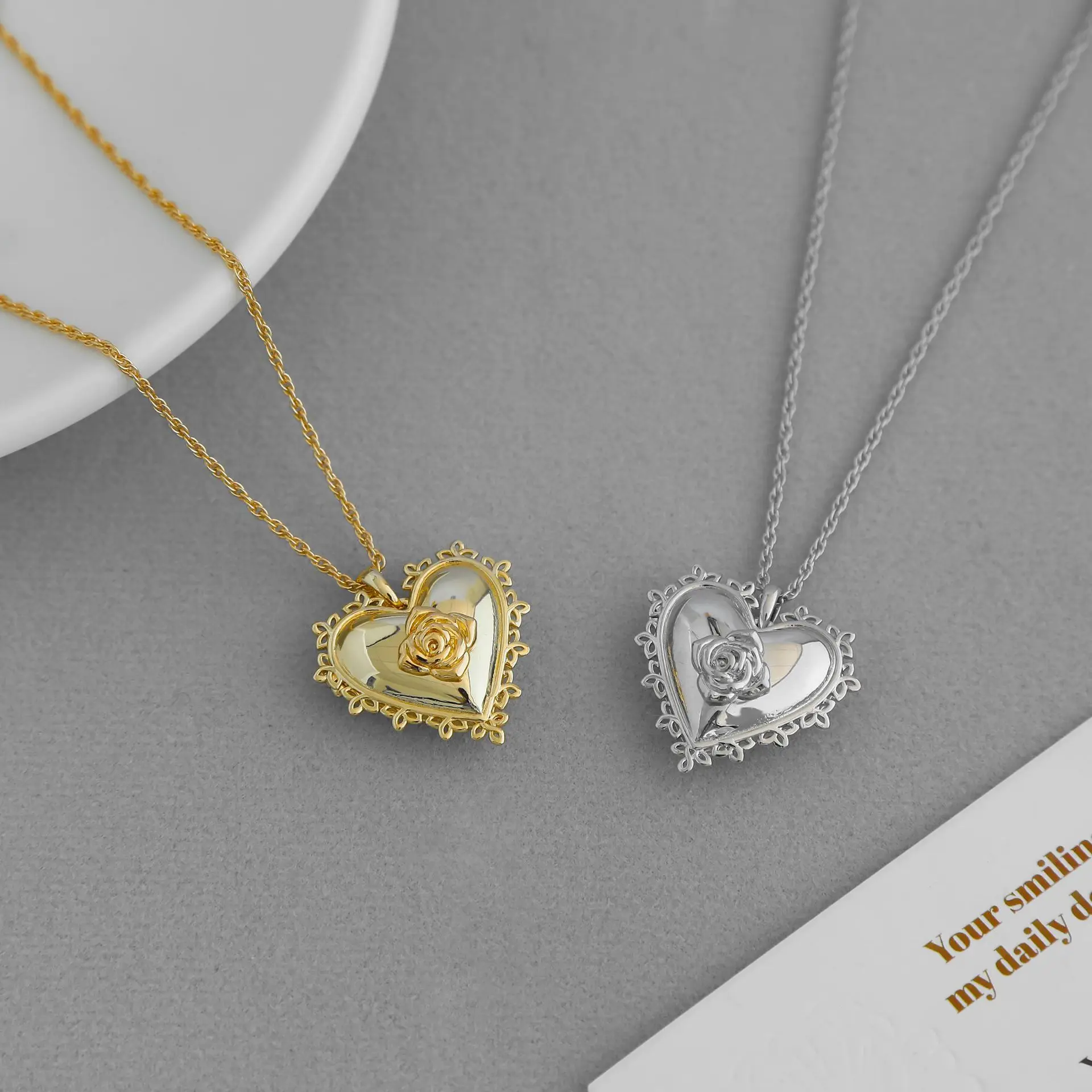 VKVVA Fashion Jewelry KS Series Gold-plated Lock Rose Flower Pendant Necklace Opened and Closed Love Clavicle Chain for Women