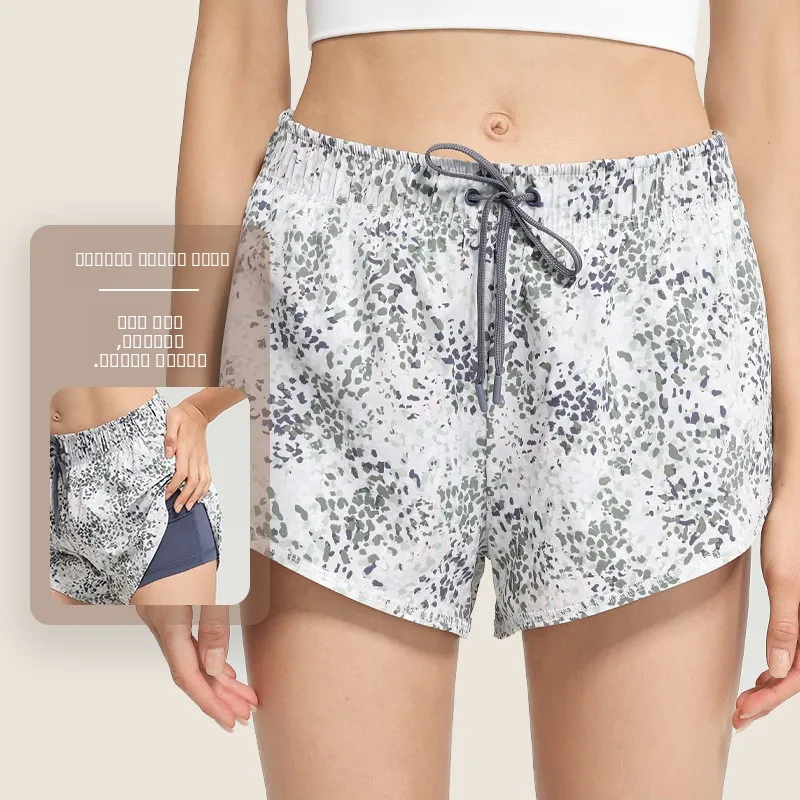 

Новые женские спортивные дышащие беговые шорты для фитнеса и йоги, быстросохнущие, универсальные, с эффектом двухслойности, не просвечивающие