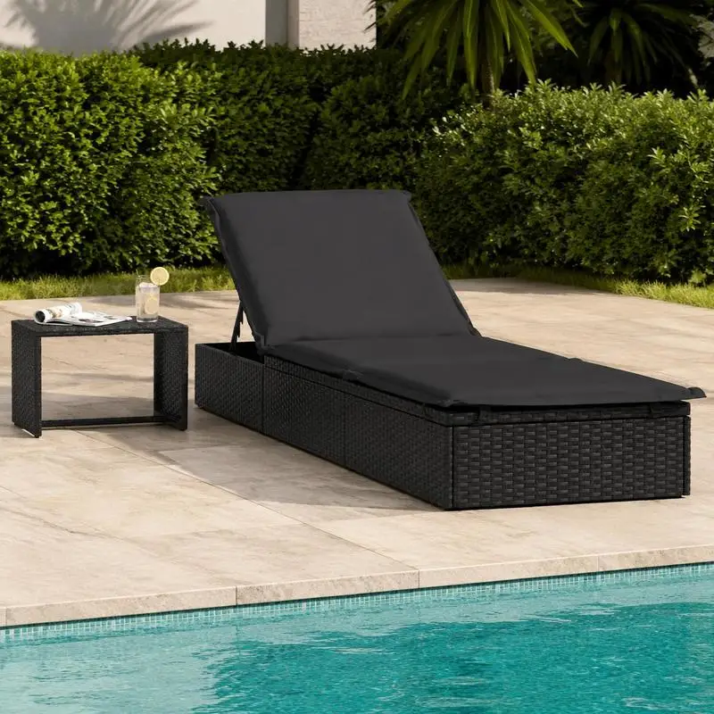 Chaise longue d'extérieur avec table d'appoint, structure en acier et rotin, dossier réglable et coussin épais, pour se détendre dans le jardin, sur la terrasse, noire