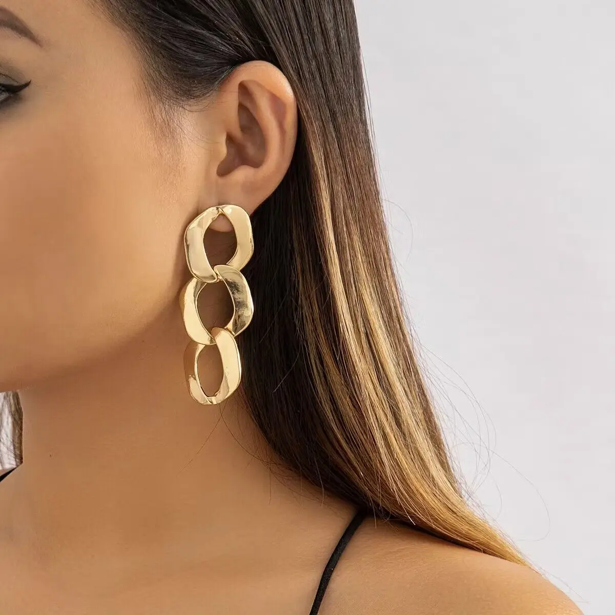 

unk Exaggerated Long Chain Ring Buckle Drop Earrings for Women Vintage Geometric Hollow Hip Hop Earring Party Gift