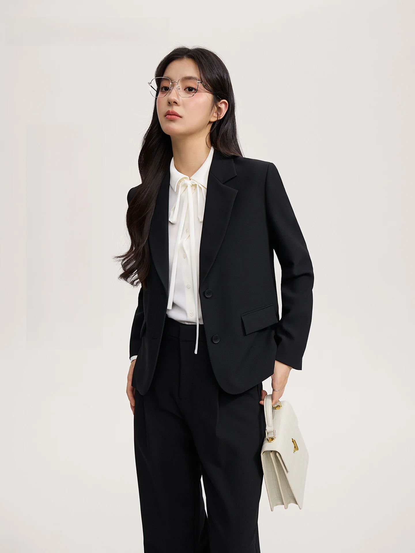 

Элегантный женский деловой костюм-двойка с двумя пуговицами, приталенный, для собеседований и повседневной носки, из полиэстера, с длинными рукавами, чистый черный цвет.