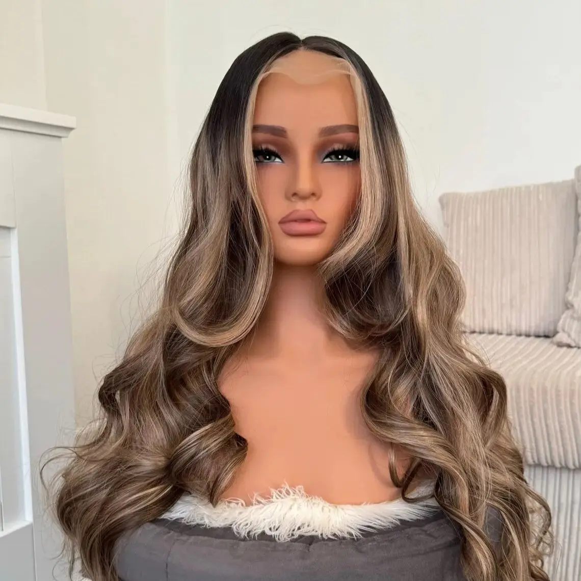 

Женский парик Темно-каштаново-коричневый Синтетический кружевной топ Парики со светлыми бликами Длинная длина Объемная волна Высокотемпературный шелк 24 дюйма