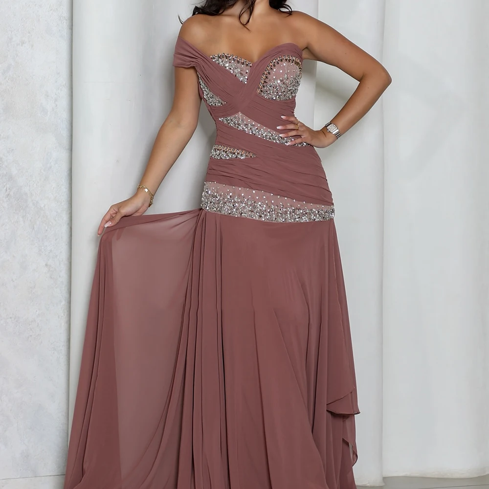Maßgeschneiderte A-Linie-Abendkleider, bodenlang, schulterfrei, ärmelloses Abendkleid, modisches, rückenfreies, drapiertes Partykleid mit Kristallen