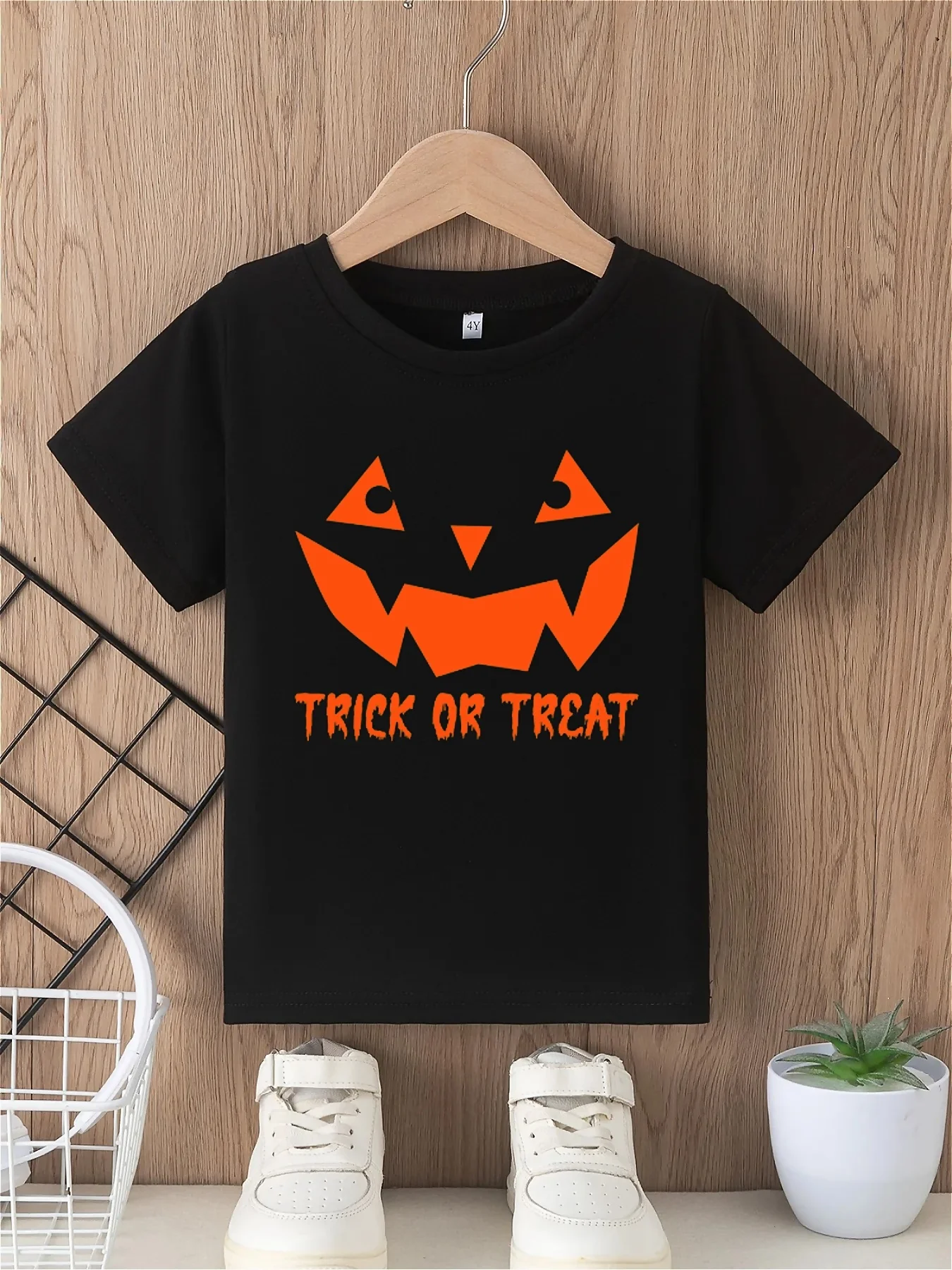 Halloween boys' T-shirt trick or treat letter print mouth pattern print soft and fashionable round neck short sleeved top