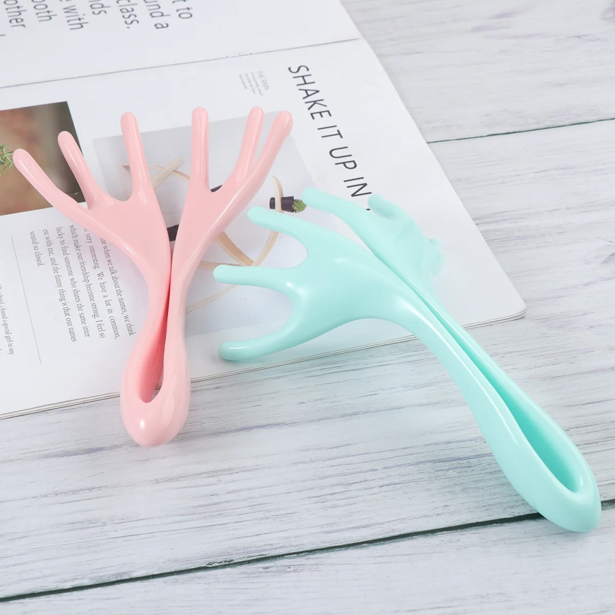 

2pcs Portable Six-Finger Head Claw Massager Scalp Massage Tool Handheld Massager (Random Color) head massager