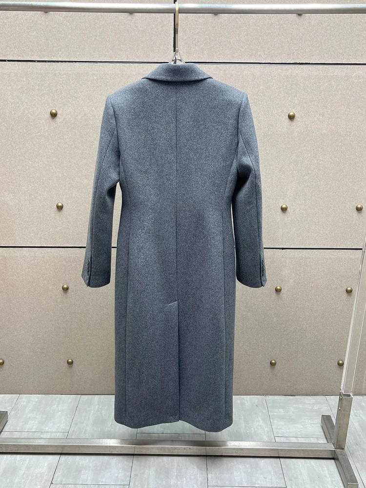 New Autumn/Winter 2026 long wool coat with shoulder pads—a stylish, high-waisted, slim-fit coat for women that exudes elegance.