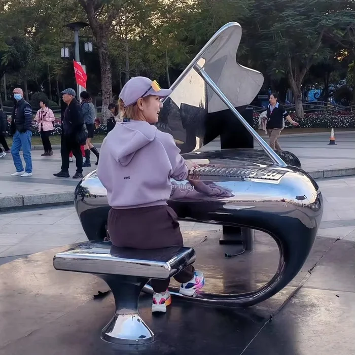 Design Hand Polished Stainless Steel Piano Sculpture High Quality Indoor and Outdoor Display Decorative Metal Crafts