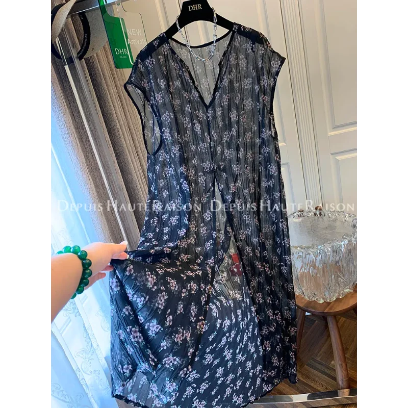 ชุดเดรสคอวีผ่าข้างลายดอกไม้จีบระบายสำหรับผู้หญิง ชุดคลุมกันแดดทันสมัย